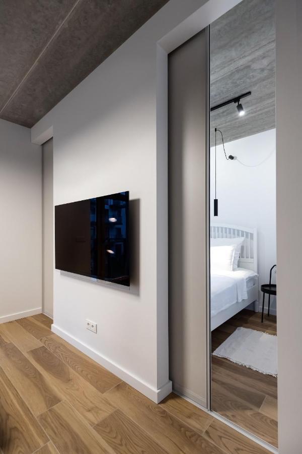 City Center Sanctuary Modern Business-Class Studio With Free Parking In The Heart Of 维尔纽斯 外观 照片