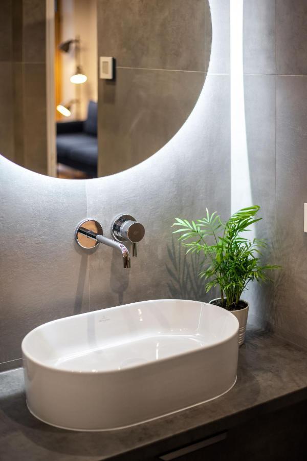 City Center Sanctuary Modern Business-Class Studio With Free Parking In The Heart Of 维尔纽斯 外观 照片